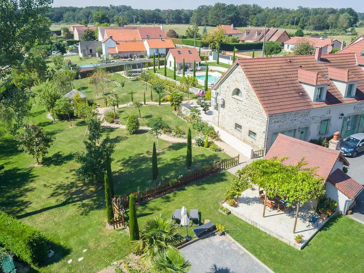 Maison Avec Piscine Chauffee, Clim Et Jardin - Hauterives - Fr-1-489-203 Hauterive  Holiday home Hauterive (Allier)